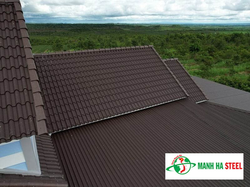 Đại lý inox Mạnh Hà chuyên phân phối tôn giả ngói màu nâu dùng lợp nhà chất lượng cao