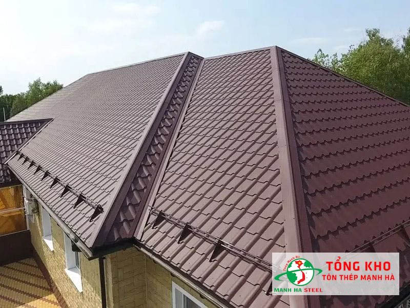 Mẫu tôn nhựa giả ngói màu nâu đất