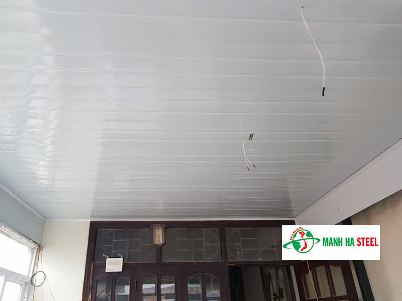 Mẫu trần nhà tôn xốp phổ biến