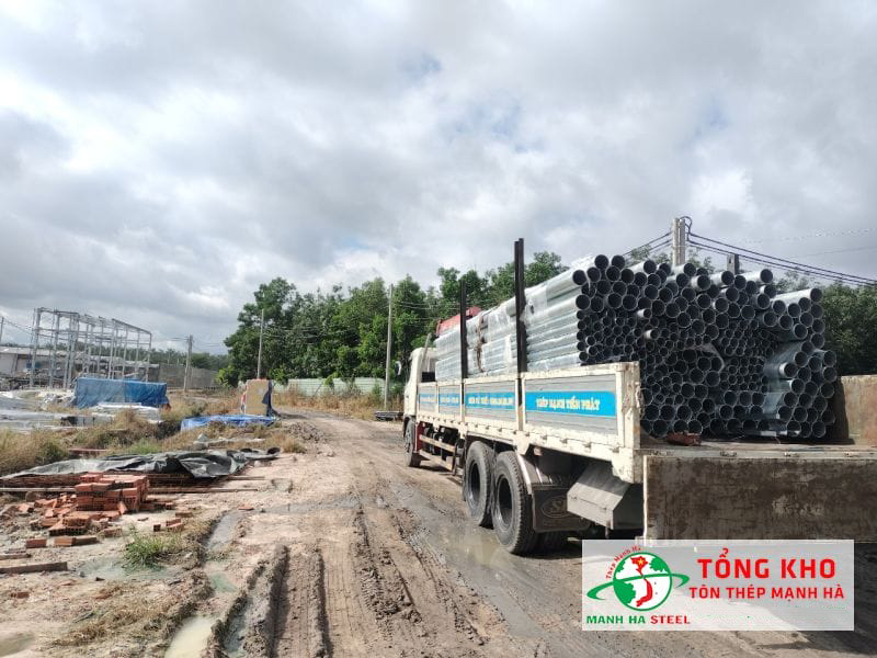 Mua ống thép đen chất lượng cao, vận chuyển tận nơi nhanh chóng tại Đại lý inox Mạnh Hà