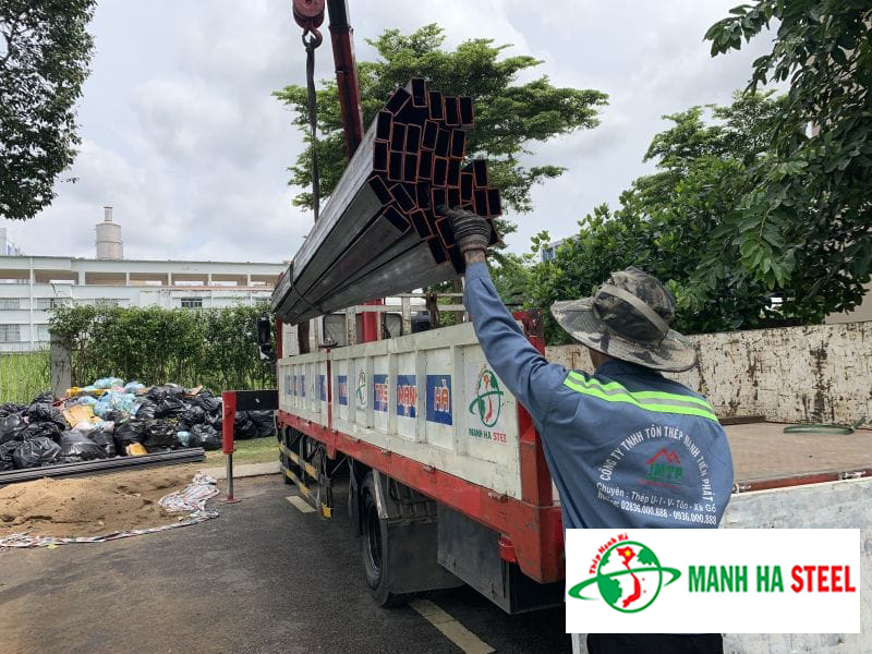 Mua thép hộp làm mái tôn chất lượng cao, uy tín, mẫu mã đẹp tại Đại lý inox Mạnh Hà