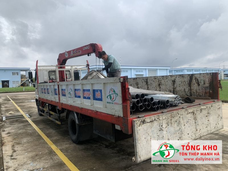 Mua inox ống phi 457 chiết khấu cao, giá rẻ hơn thị trường 3-7%