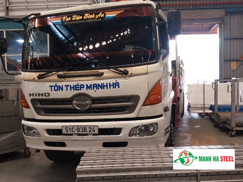 Mua thép tấm làm cầu thang tại Mạnh Hà giá rẻ, CK lớn