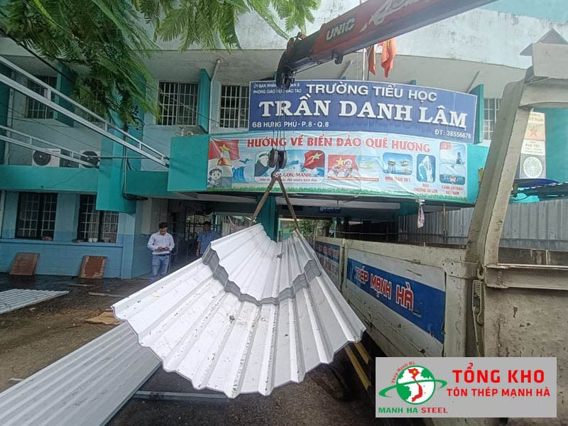 Mạnh Hà cung ứng tôn 9 sóng các loại giá tốt, CK 3 - 7%