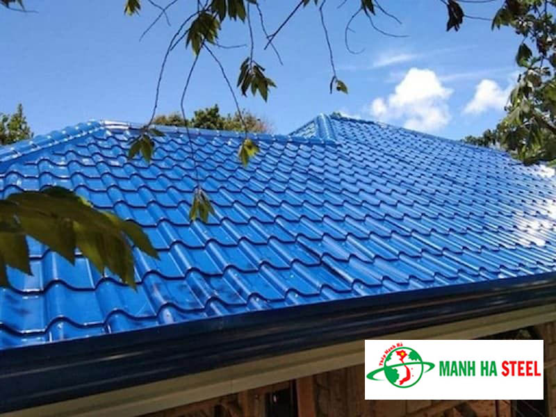 Tham khảo bảng giá tôn màu xanh dương mới nhất tại Đại lý inox Mạnh Hà