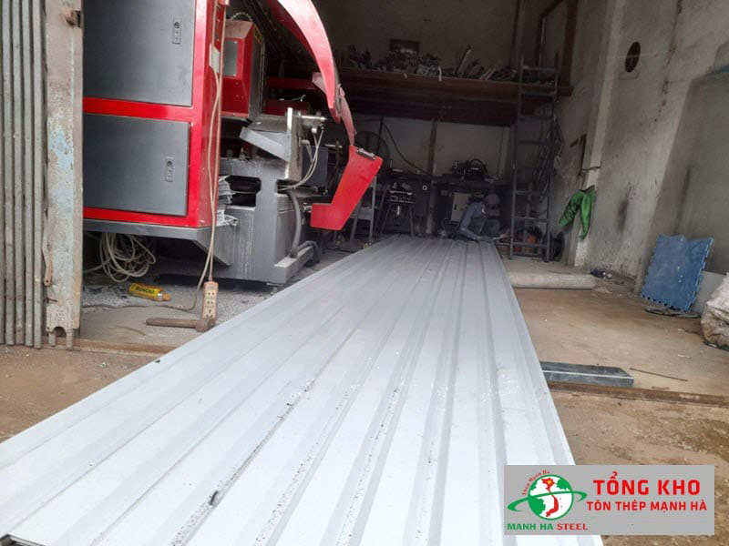 Đại lý inox Mạnh Hà cung ứng tôn lạnh không màu giá rẻ, CK hấp dẫn