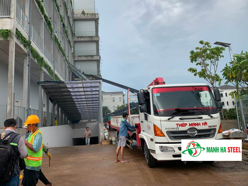 Mua tôn lợp màu đỏ giá rẻ, chất lượng tại Đại lý inox Mạnh Hà