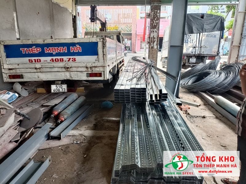 Mua tôn sàn deck Hoa Sen tại Đại lý inox Mạnh Hà giá rẻ, chiết khấu cao lên đến 3-7%