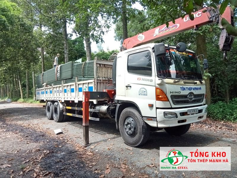 Mua tôn Việt Pháp chất lượng, uy tín, giá rẻ nhất thị trường tại Đại lý inox Mạnh Hà