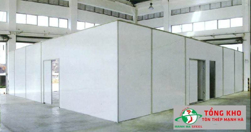 Ốp tường phòng sản xuất