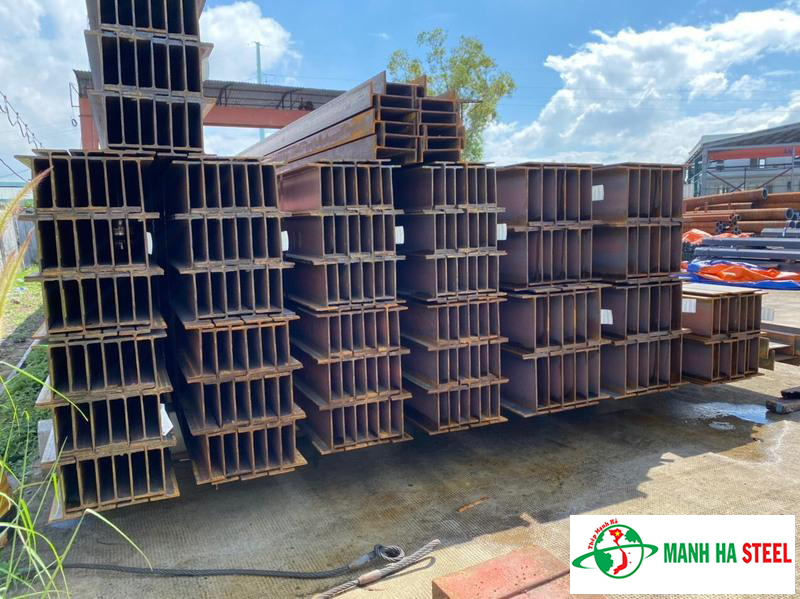 Nguyên nhân thời tiết, độ ẩm, môi trường bảo quản có thể khiến thép hình bị ăn mòn