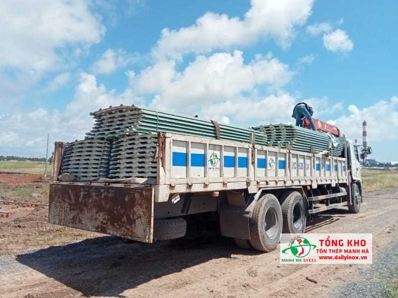 Mạnh Hà - Nhà cung cấp tôn PU chất lượng, giao hàng tận nơi