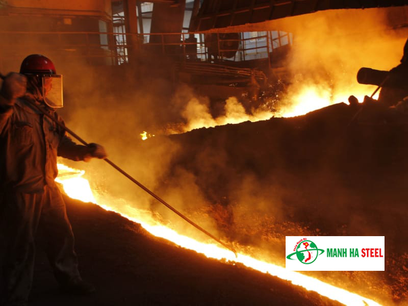 Nung chảy thép phế liệu để đúc phôi thép