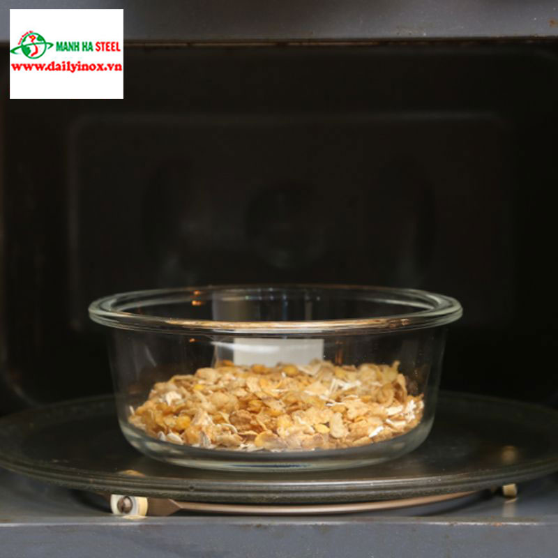 inox có cho vào lò vi sóng được không