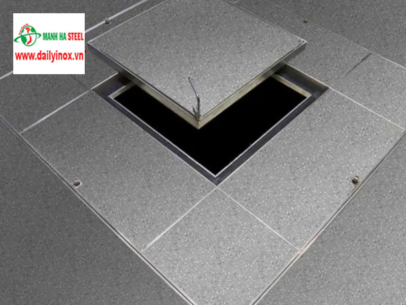 Lắp đặt nắp bể nước ngầm