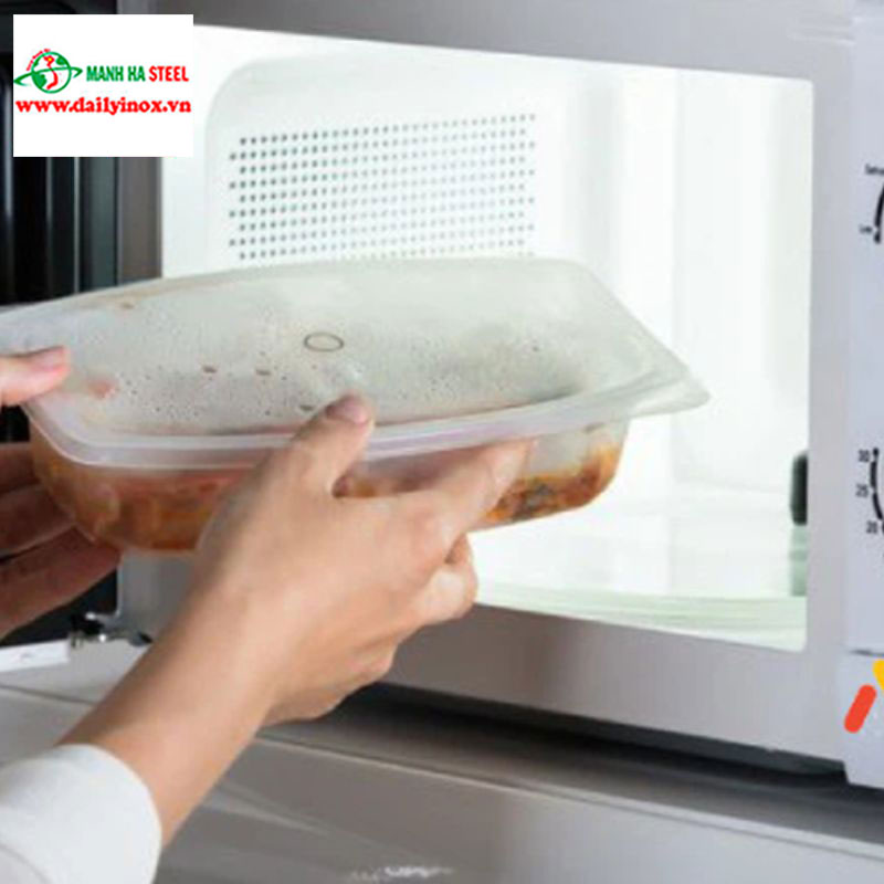 inox có cho vào lò vi sóng được không