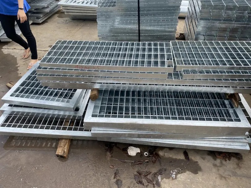 rãnh thoát nước inox