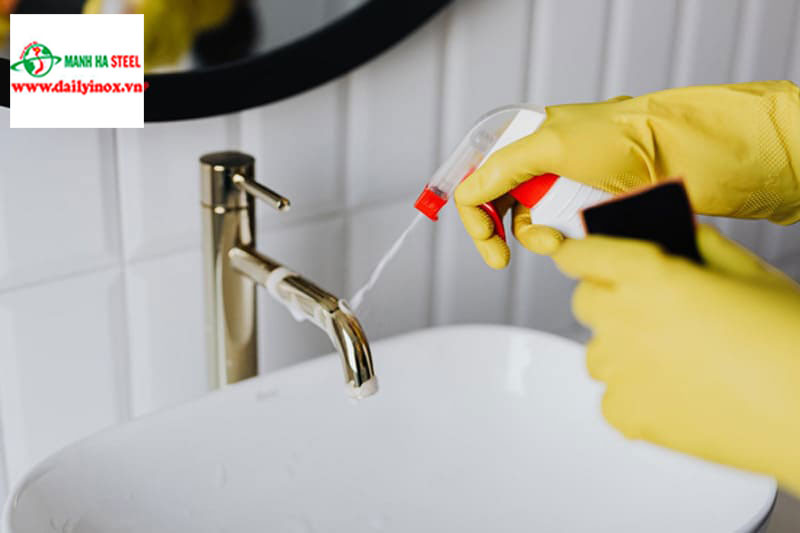 Cách Làm Sạch Đồ Inox Trong Nhà Tắm