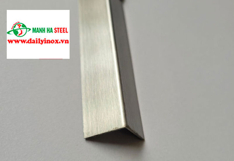 nẹp inox góc tường