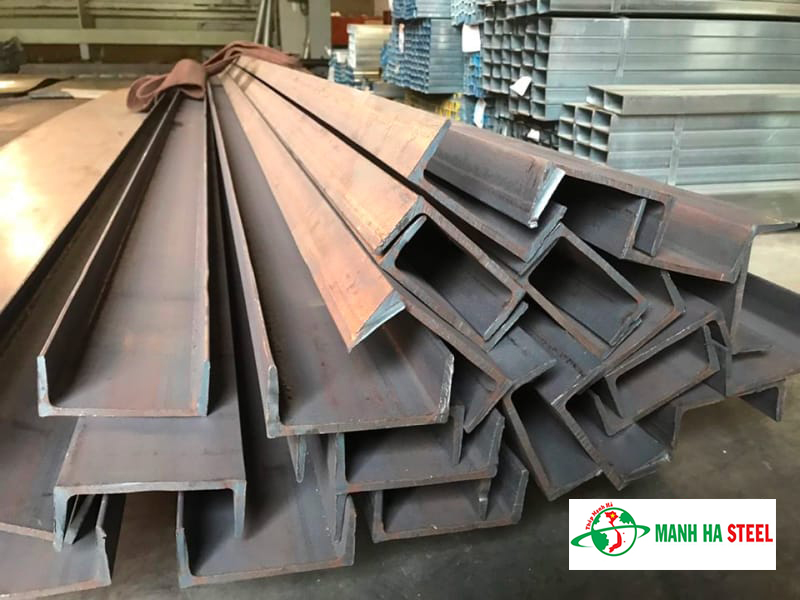 Thép hình U150 có khả năng chịu lực cao, ứng dụng trong xây dựng, nông nghiệp,....