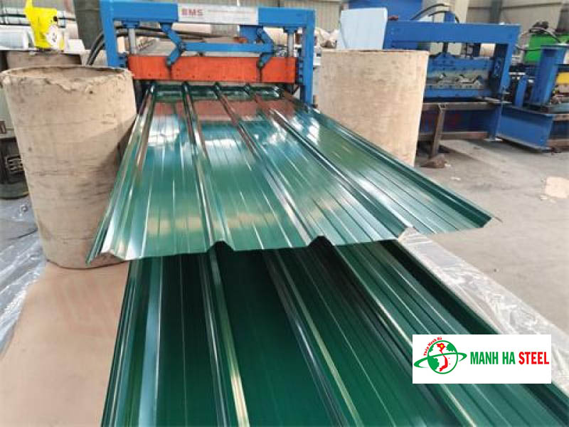 Tôn cán sóng màu xanh rêu