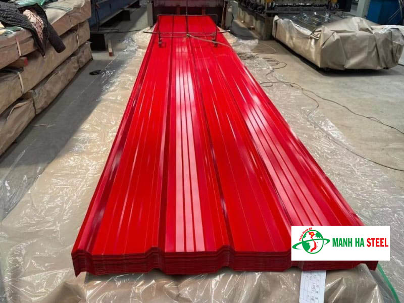 Tôn thép màu đỏ