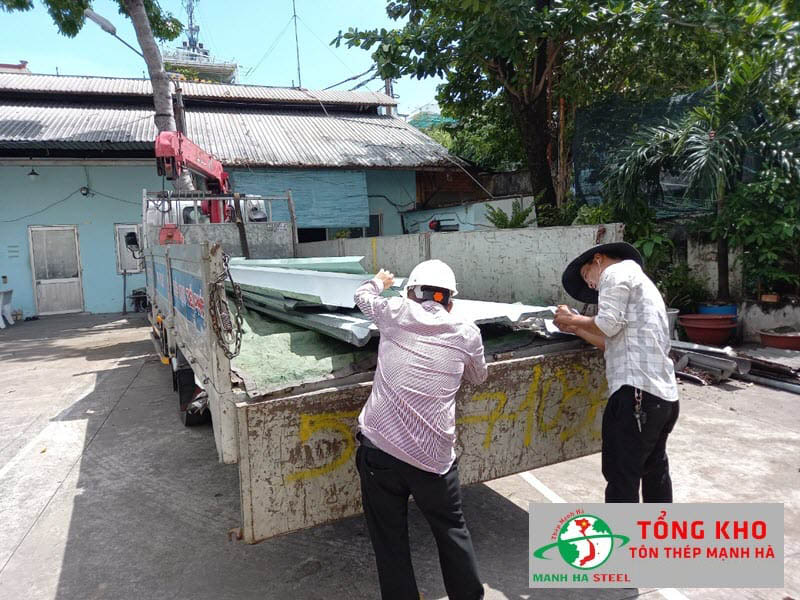 Mua tôn màu chính hãng, ưu đãi tại Đại lý inox Mạnh Hà