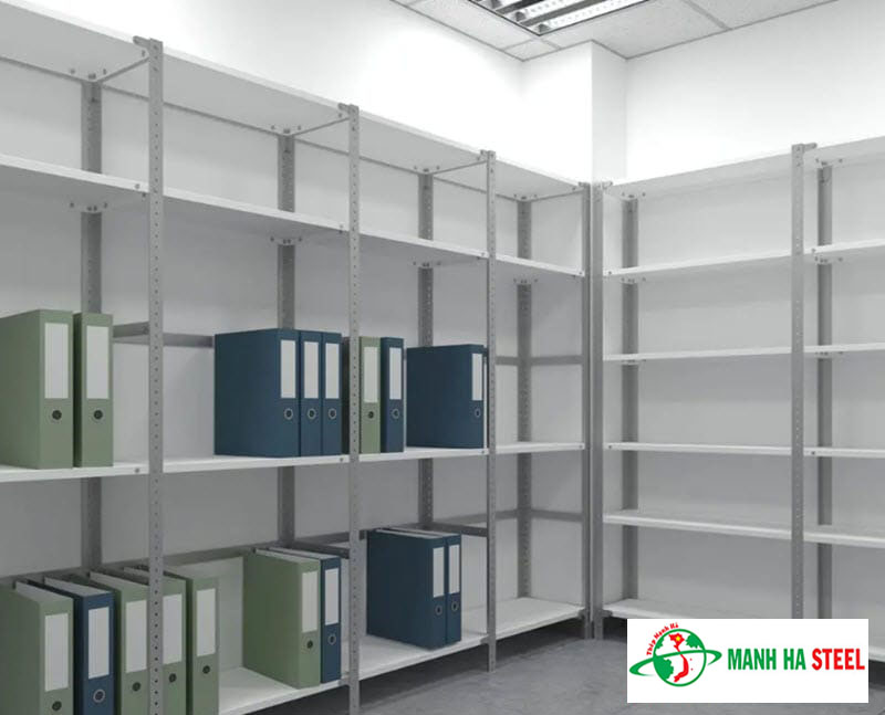 Sử dụng đóng kệ tủ đựng hàng inox