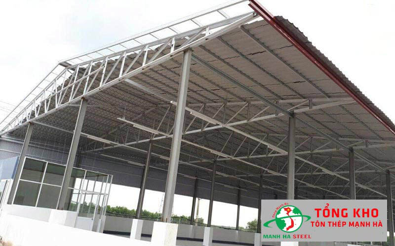 Ứng dụng lợp nhà xưởng, thi công dự án quy mô lớn