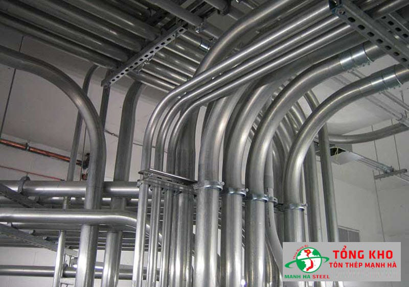 Ứng dụng ống SeAH gia công hệ thống ống dẫn nhà máy