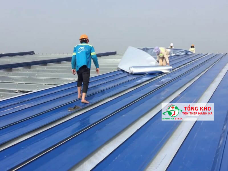 Ứng dụng tôn seamlock để lợp mái nhà máy diện tích lớn