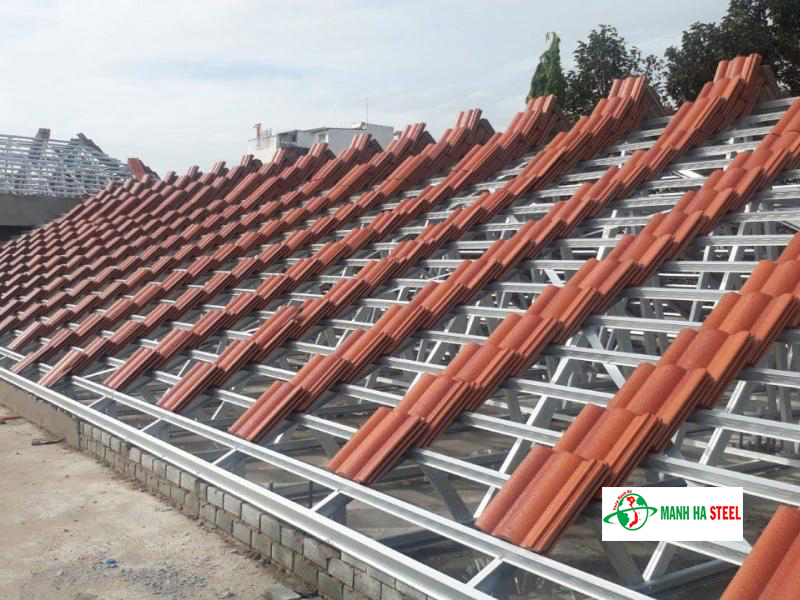Ứng dụng vì kèo thép V làm hệ thống mái lợp ngói