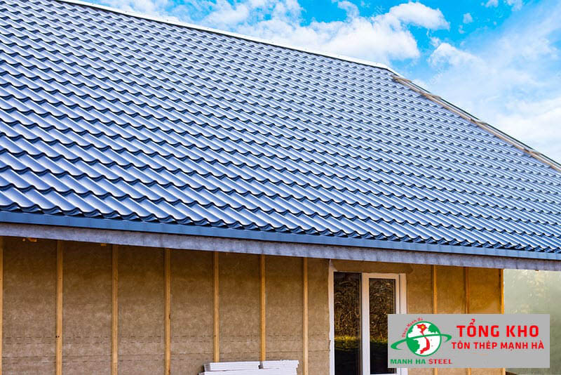 Tôn nhựa giả ngói có giá thành thấp, độ thẩm mỹ cao như ngói thật