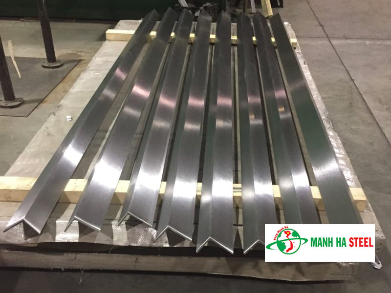 Thanh V 30x30 inox 304