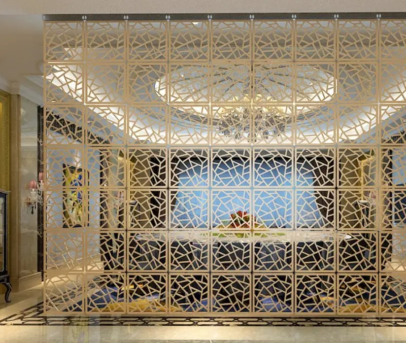 Vách Ngăn Inox Mạ Vàng đơn giản