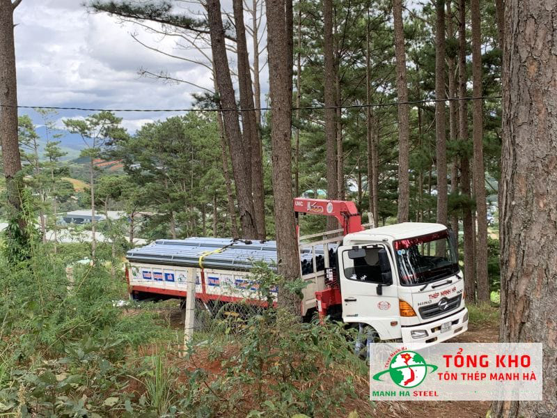 Vận chuyển miễn phí, giao hàng tận nơi khi mua các loại thép ống tại Đại lý inox Mạnh Hà