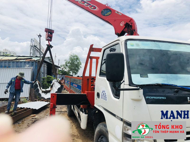 Vận chuyển tôn lạnh không màu miễn phí các quận huyện TPHCM