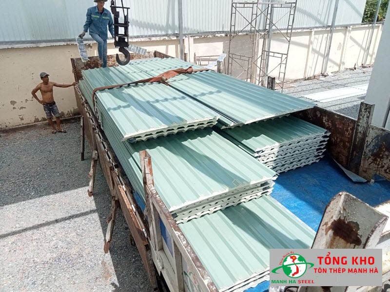 Đại lý inox Mạnh Hà cung cấp tôn xốp 2 mặt chính hãng, rẻ nhất
