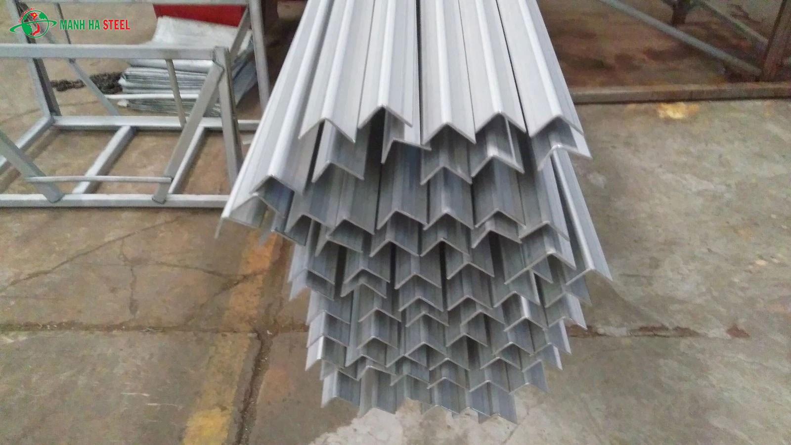 Bảng báo giá v góc đúc inox Hoàng Vũ V100 (100 x 100)