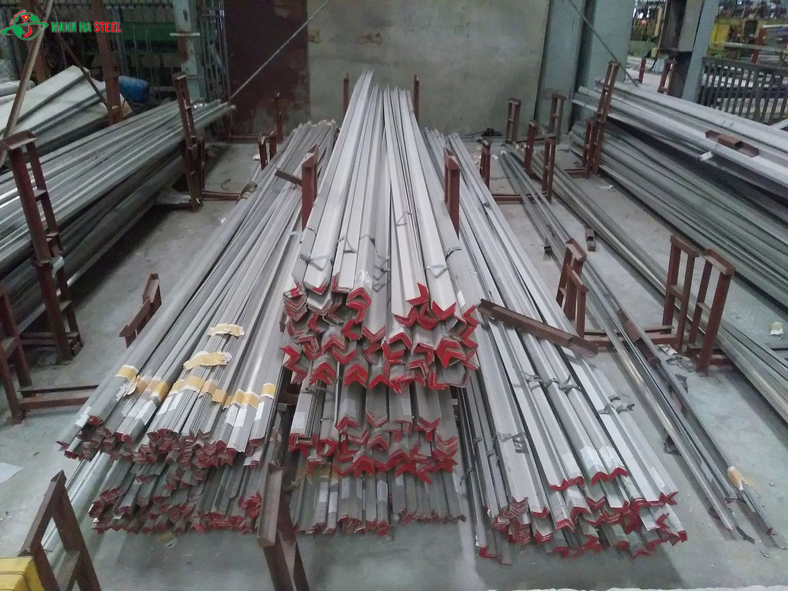 Bảng báo giá V góc dập inox V 50