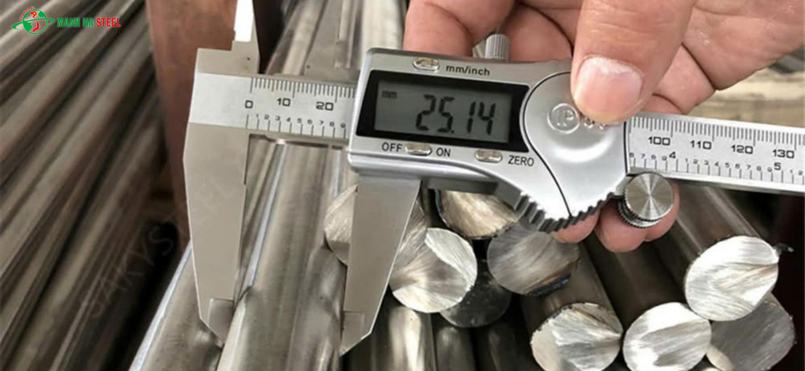 Tròn trơn láp đặc inox phi 25ly