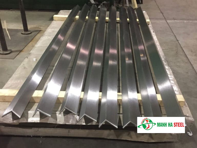 V góc dập inox 30x30mm