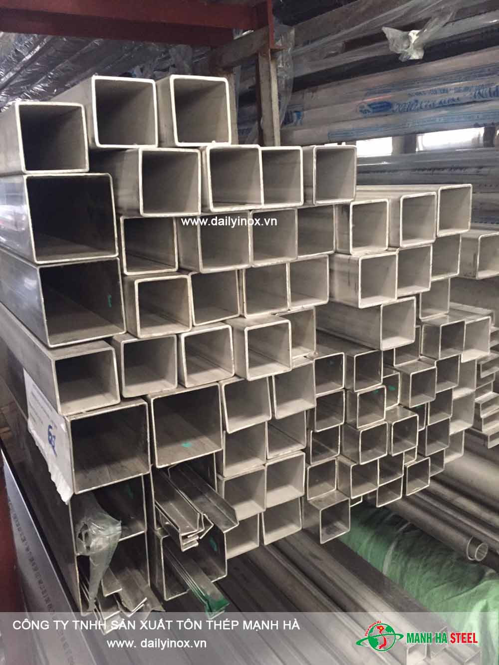 Hộp inox vuông trang trí 20x20 - Đại lý inox Mạnh Hà